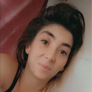 Meet your Posher, Brittney